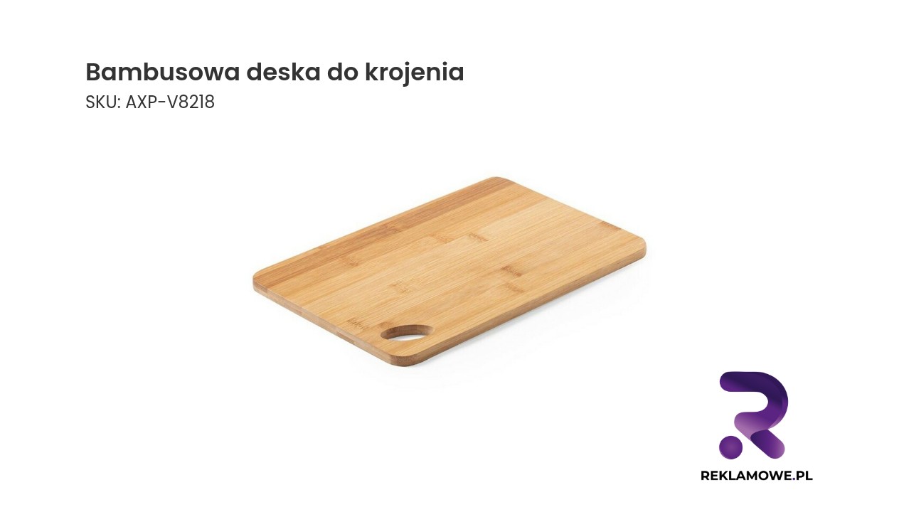 Bambusowa deska do krojenia Bambusowa deska do krojenia na tle kuchni