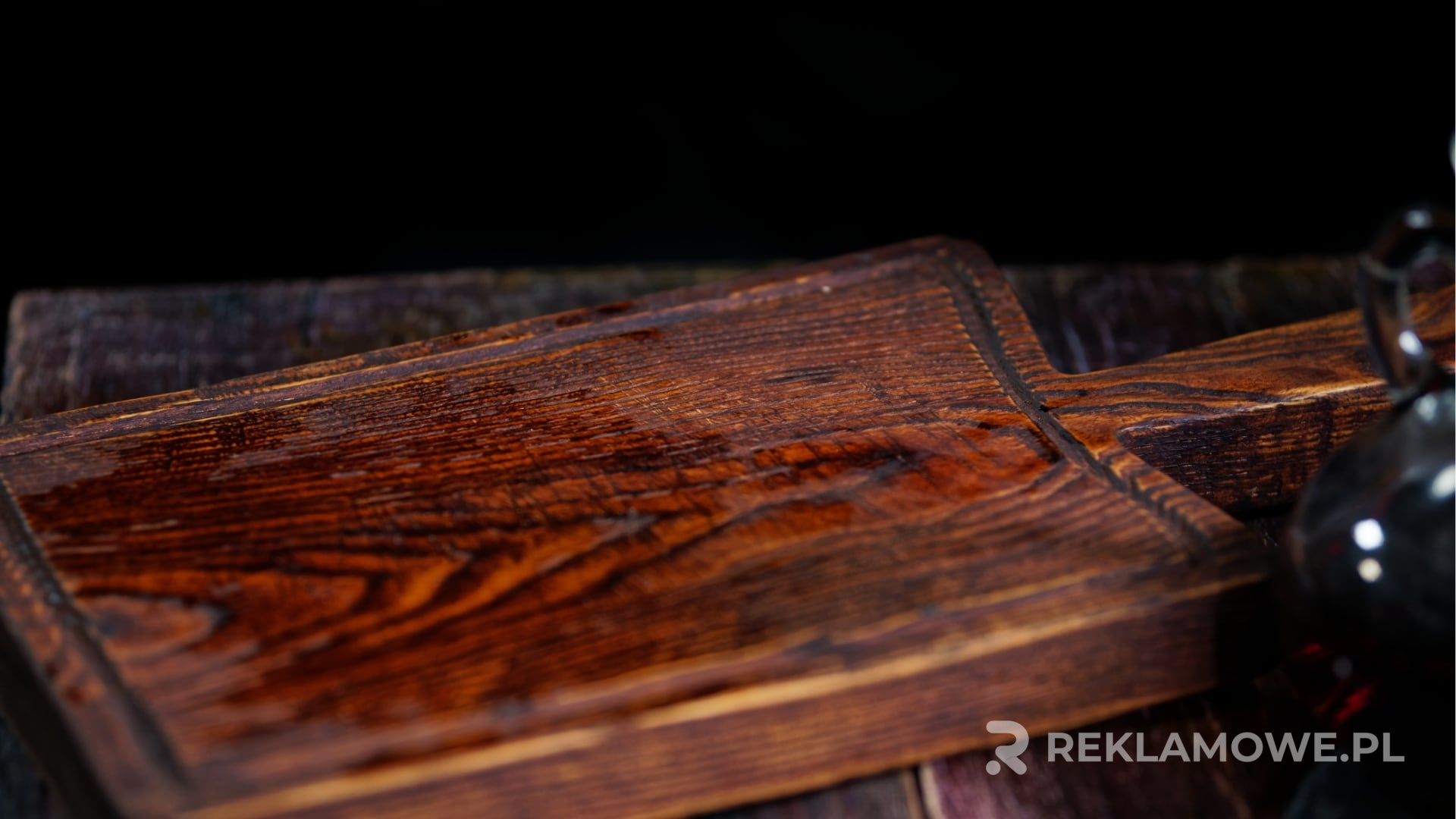 Wpływ lokalizacji na skuteczność reklam Deska reklamowa w miejskim krajobrazie