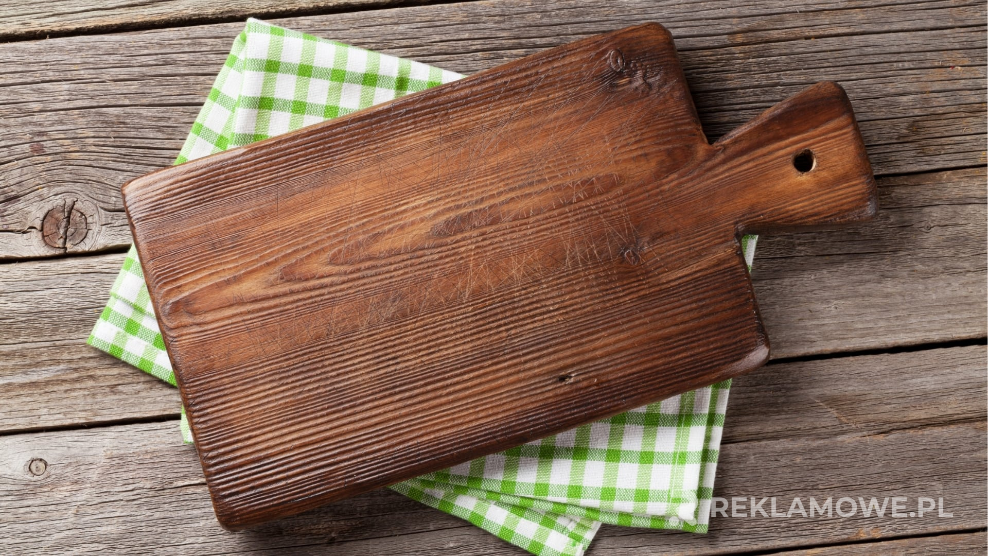 Nowoczesna cyfrowa deska reklamowa w mieście